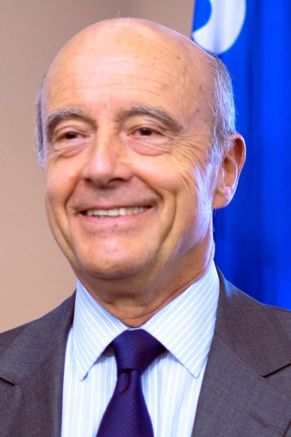 Alain Juppé backdrop