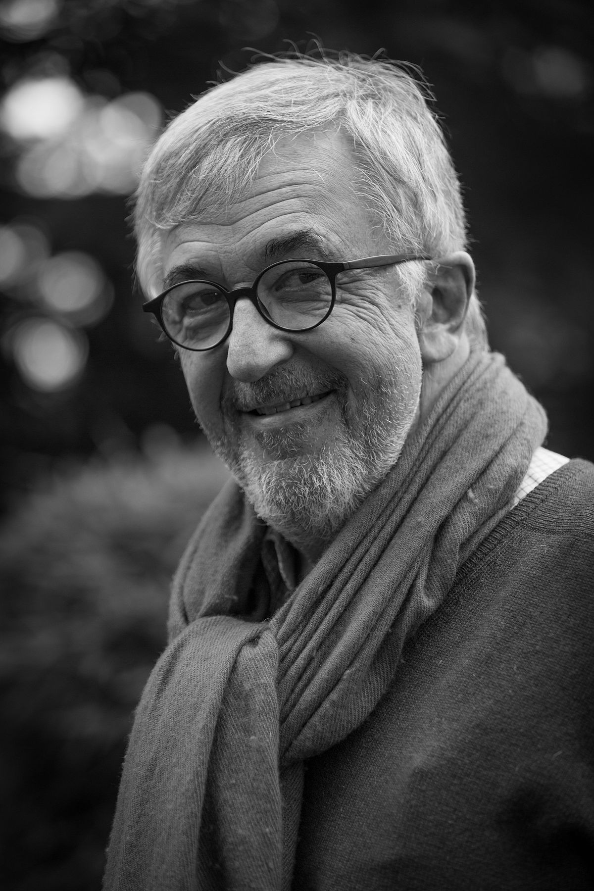 Philippe Meyer backdrop