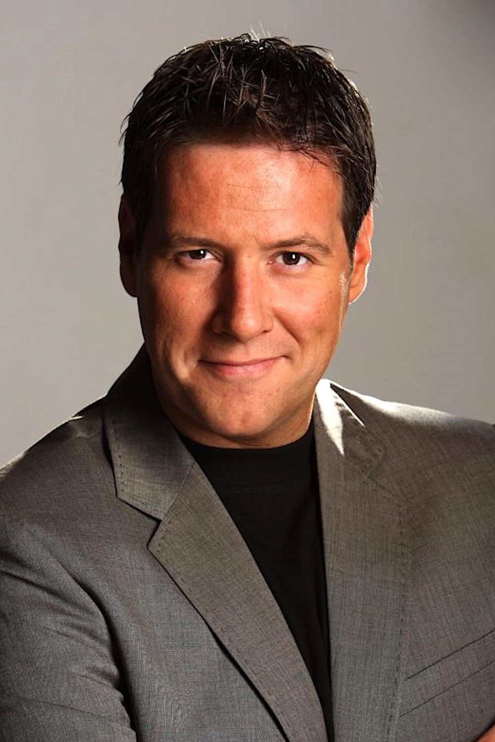 Carlos Latre backdrop