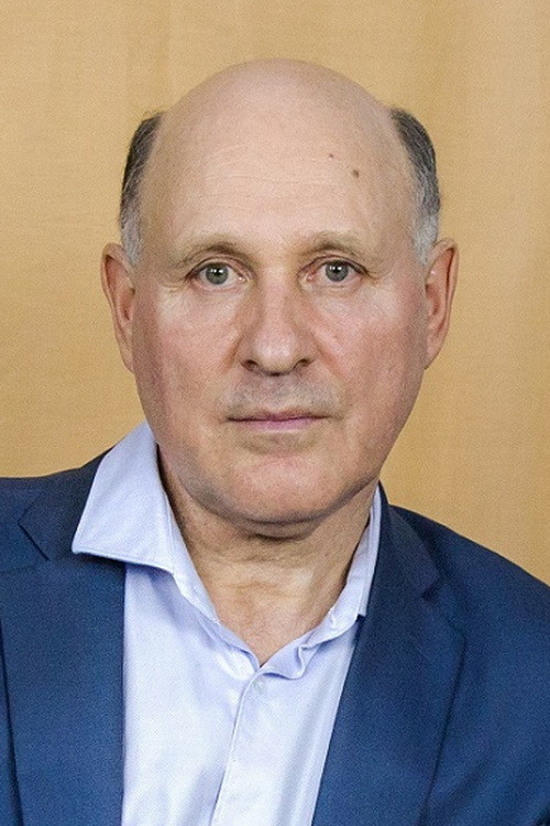 Aleksandr Karpov backdrop