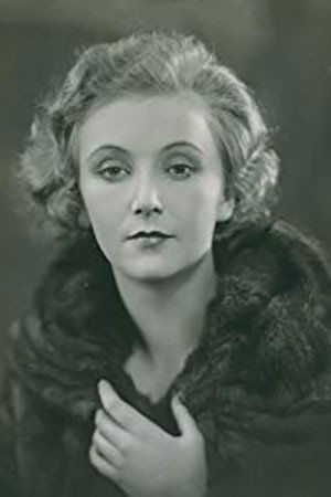 Irma von Cube backdrop