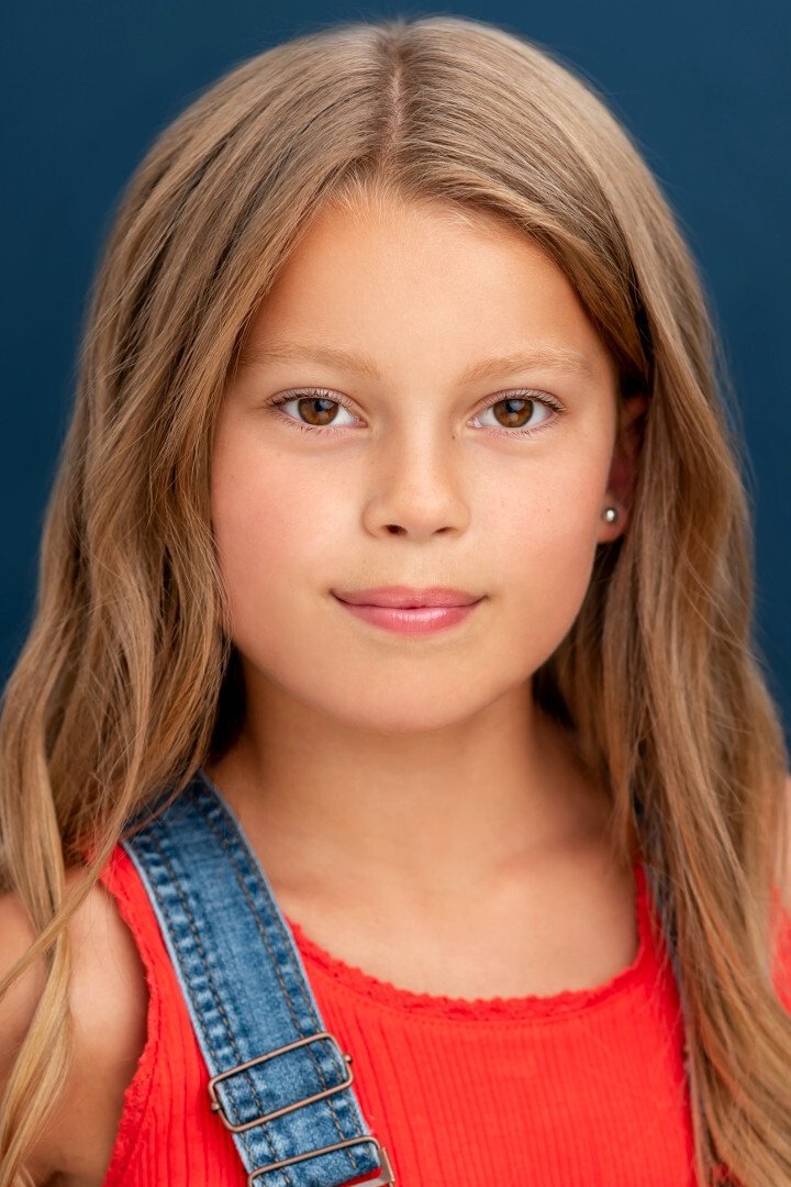 Ellexis Wejr backdrop