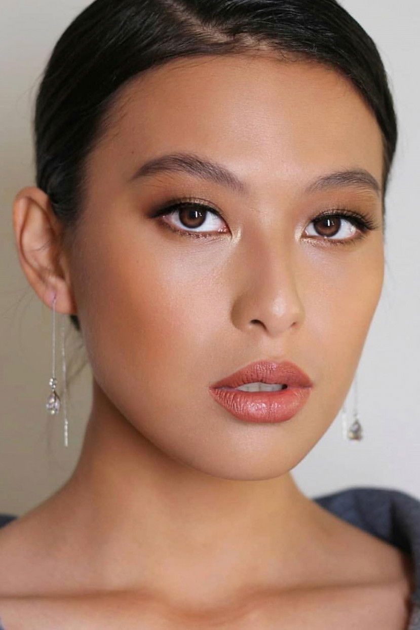 Michelle Dee backdrop