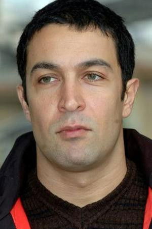 Pietro Taricone backdrop