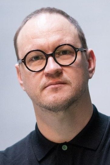 Sten Saluveer backdrop