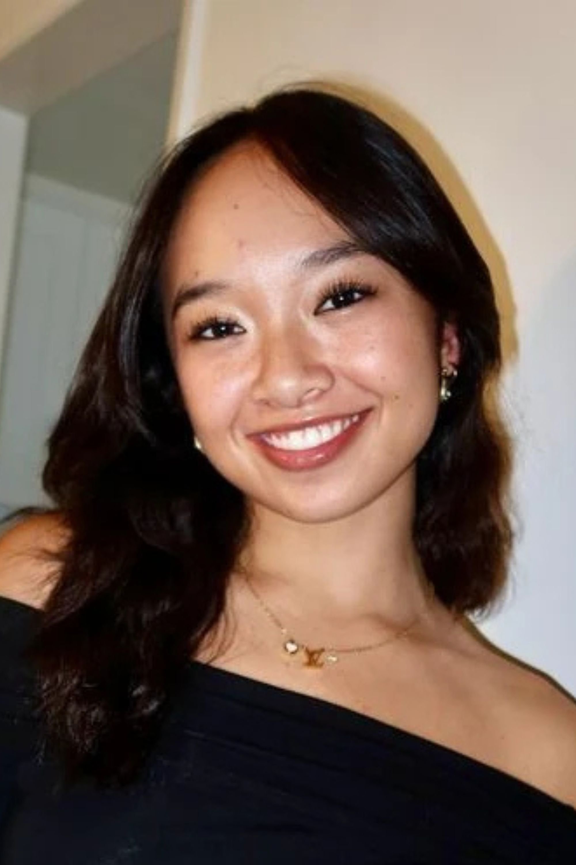 Nicole Laeno backdrop