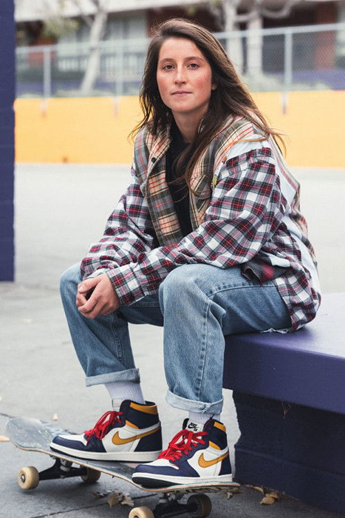 Nicole Hause backdrop