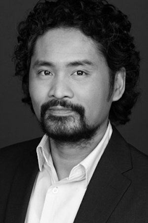 Romeo Núñez backdrop