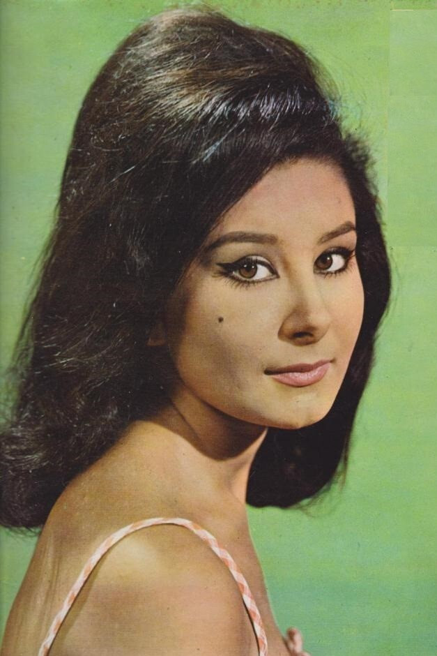 Nieves Salcedo backdrop