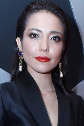 Imelda Therinne backdrop