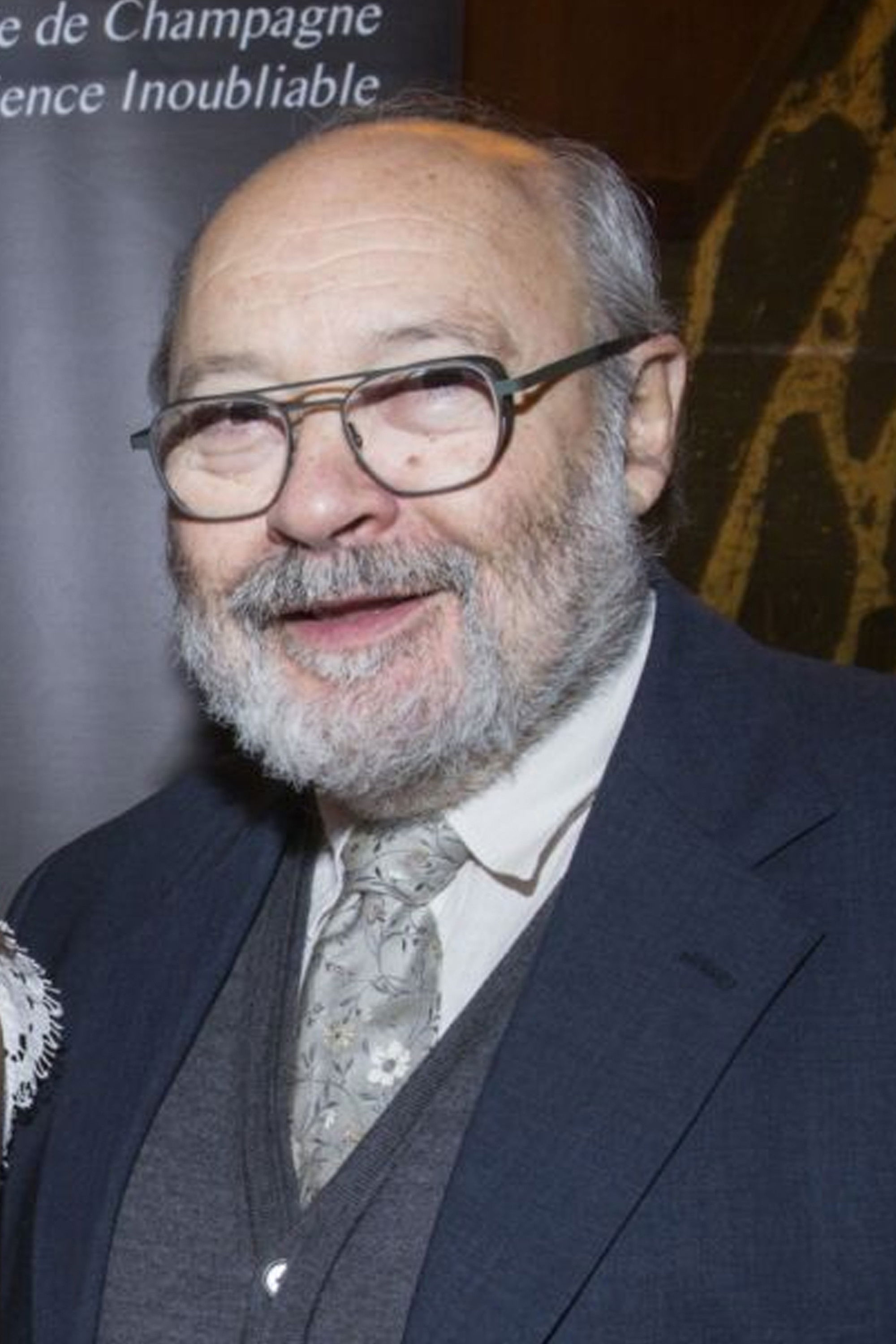 Miguel Bejo backdrop