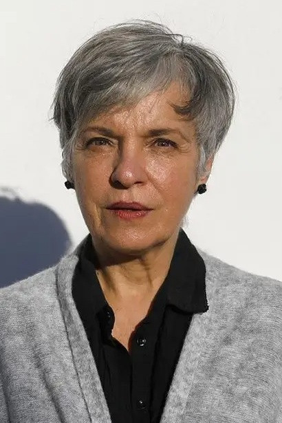 Dulce Maria Cardoso backdrop