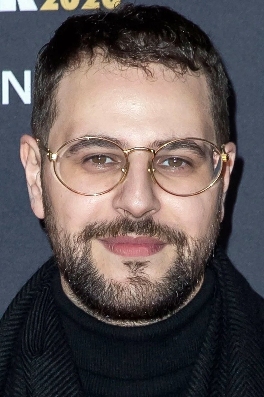 Hakim Jemili backdrop