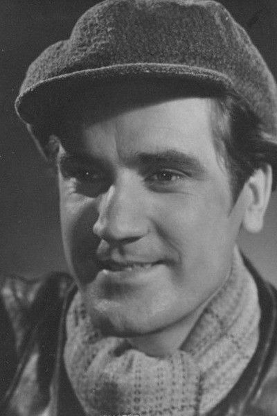 Olgerts Salkonis backdrop