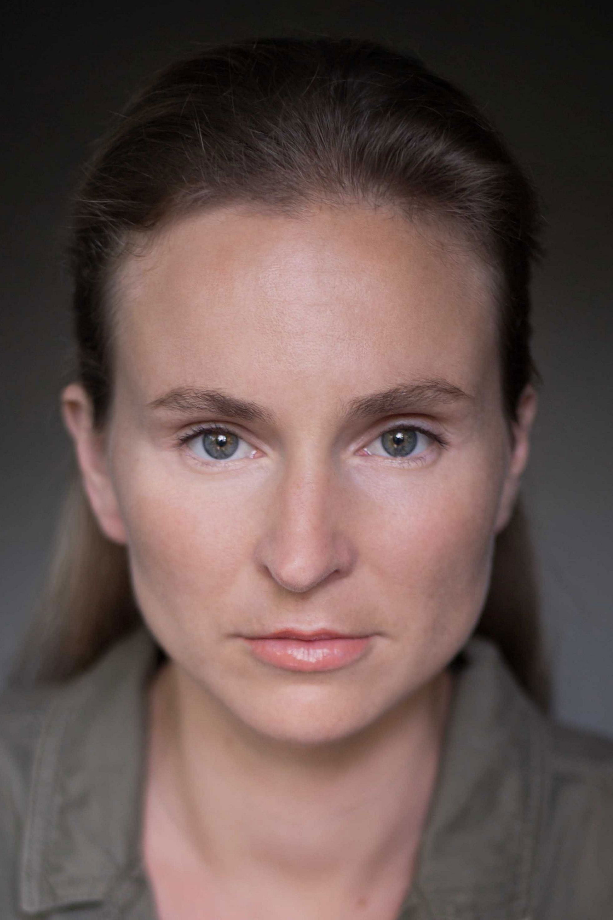 Anastasiia Renard backdrop