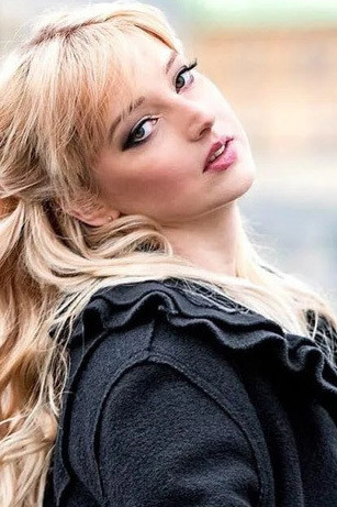 Olga Chursina backdrop