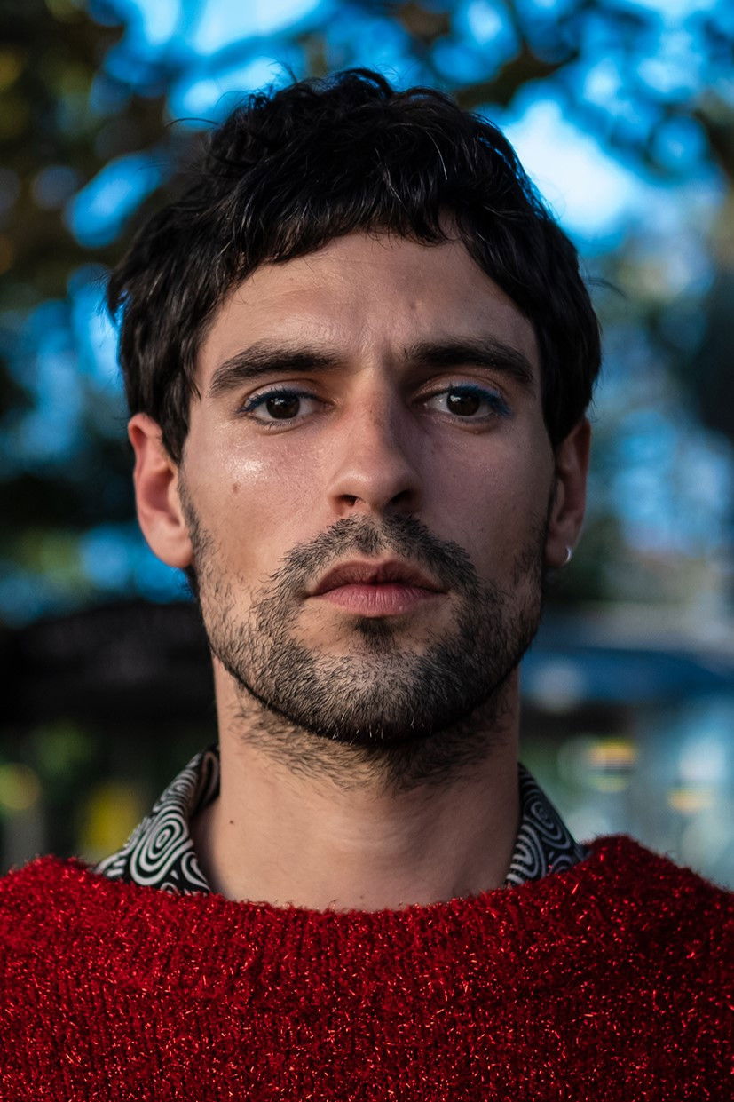 Filipe Sambado backdrop