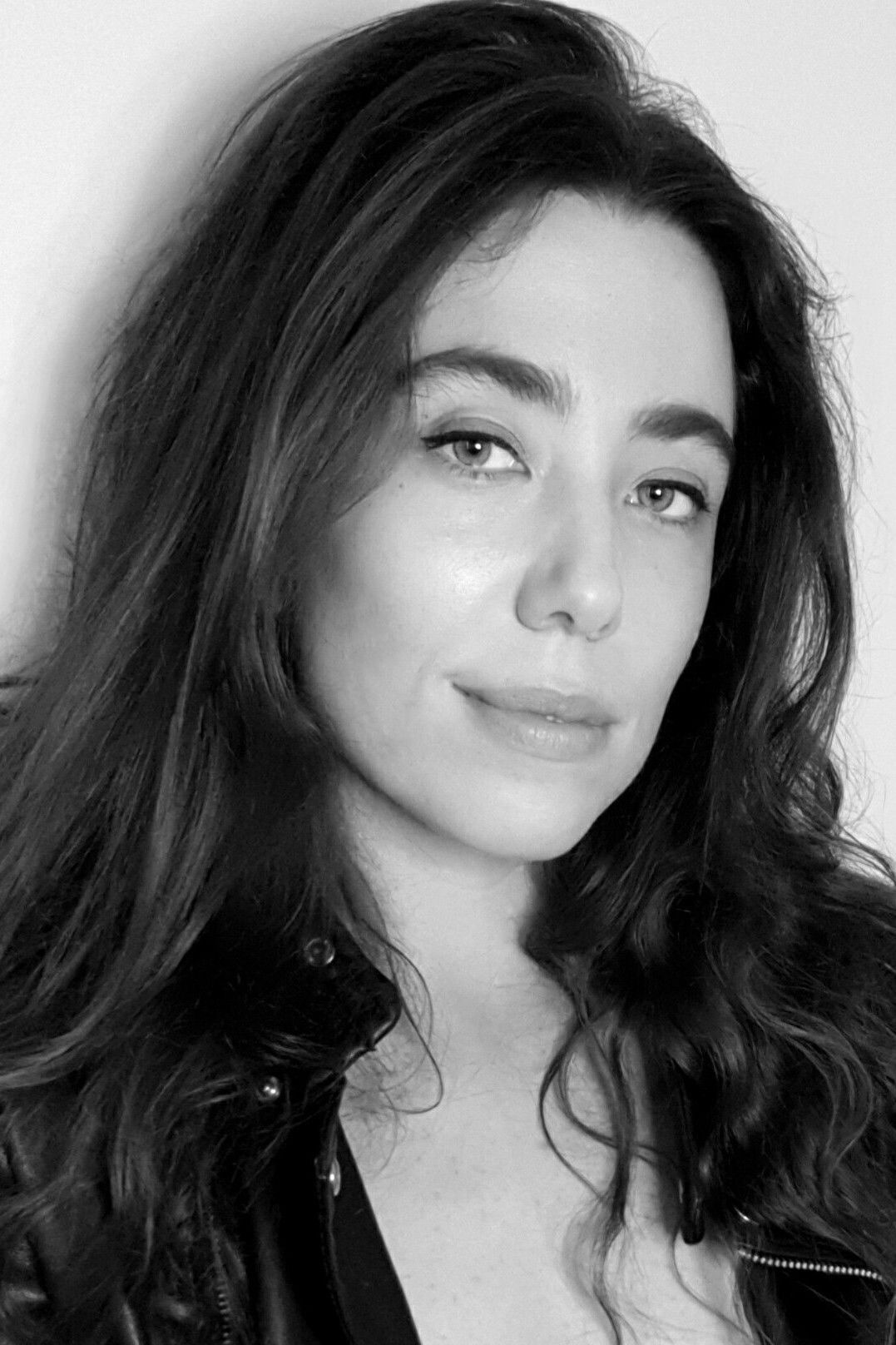 Hannah-Lee Osborn backdrop