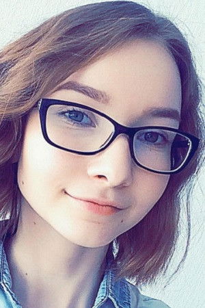 Arina Salakhutdinova backdrop