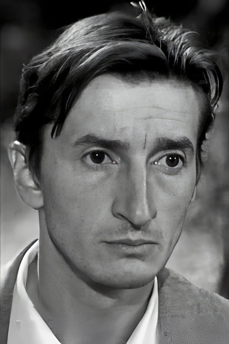 Aleksandr Lykov backdrop