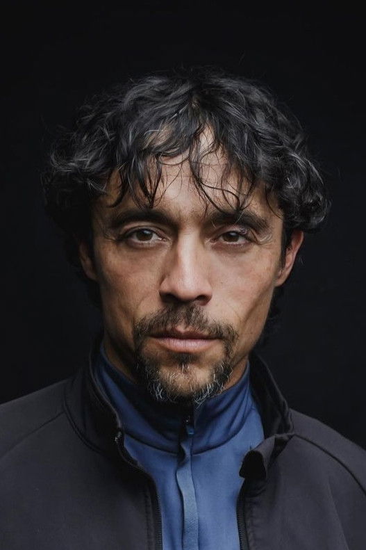 Osvaldo Sánchez backdrop