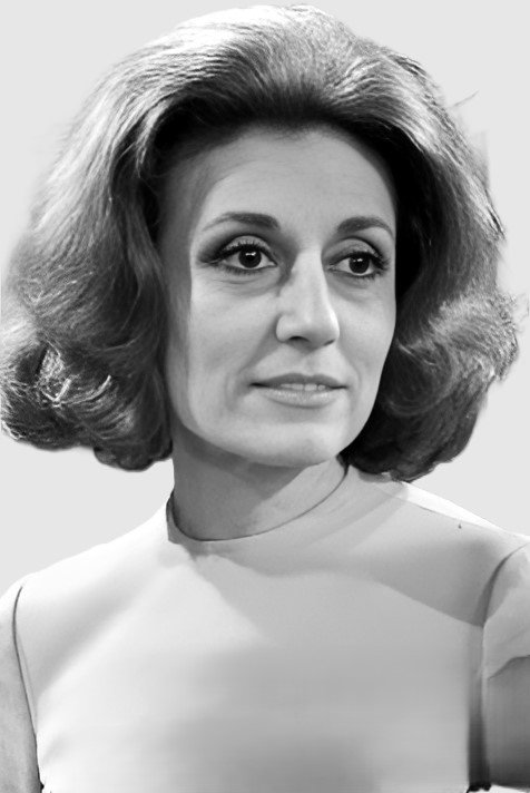 Julia Gutiérrez Caba backdrop