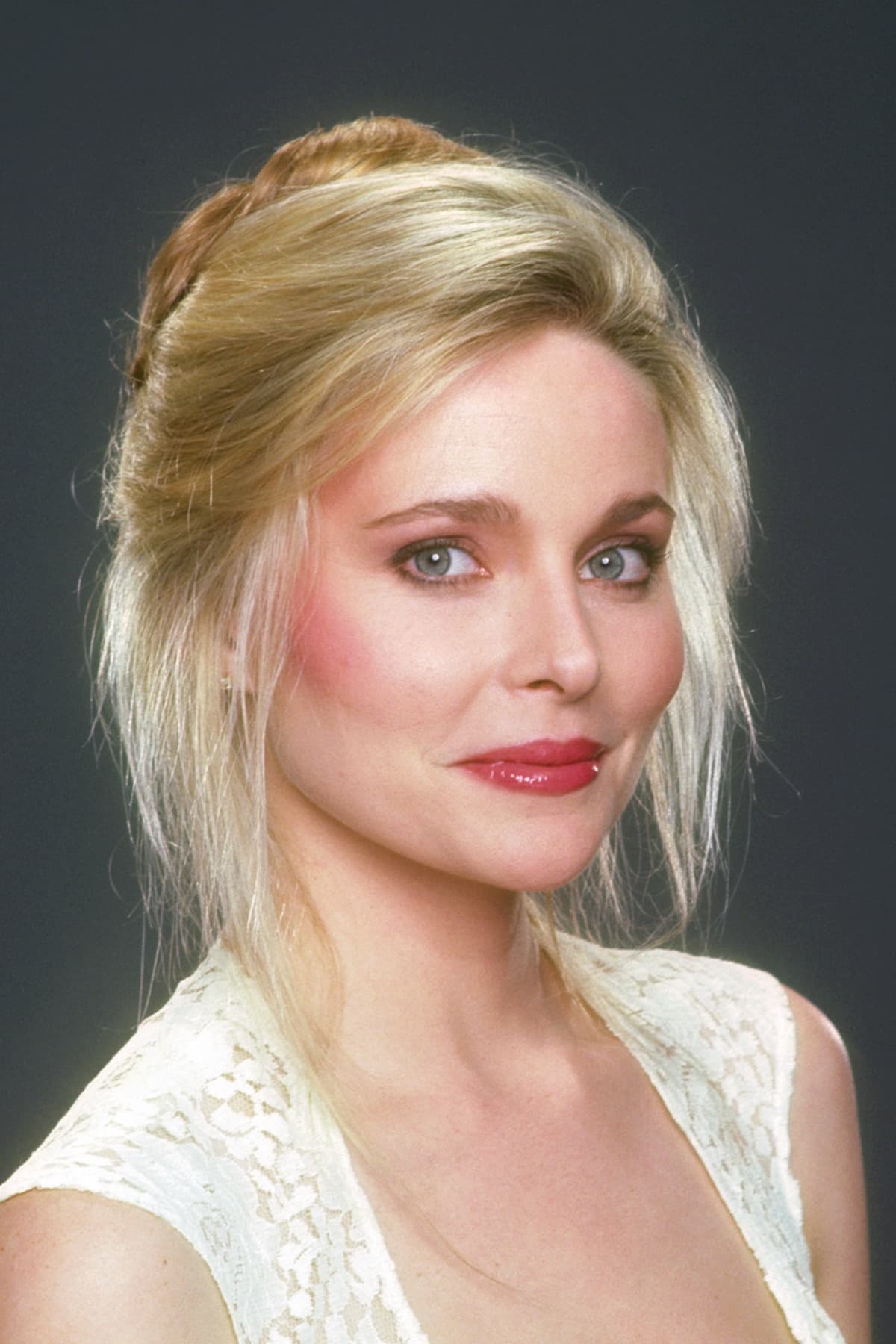 Priscilla Barnes → Priscila Barns backdrop