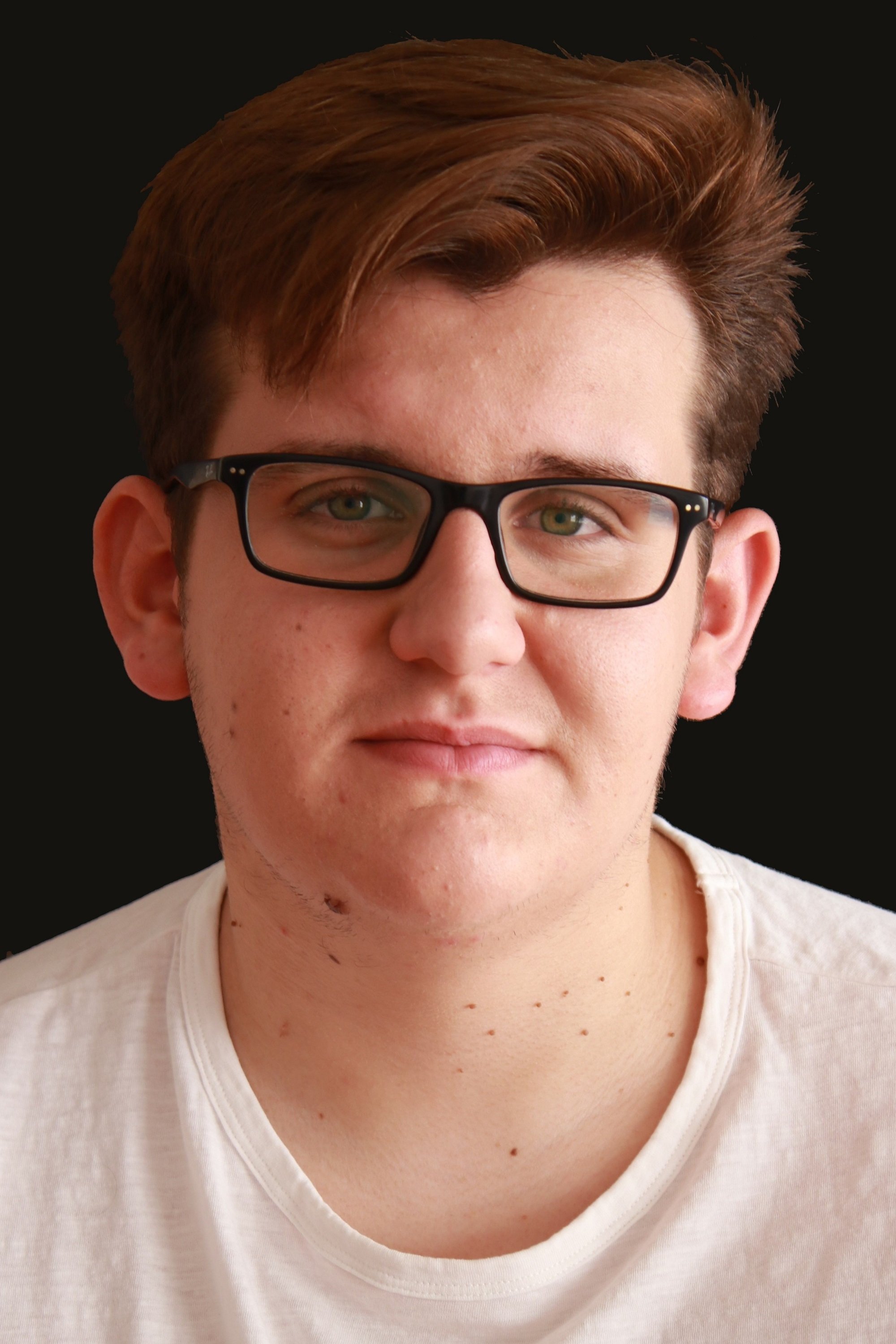 Carlos Suárez backdrop