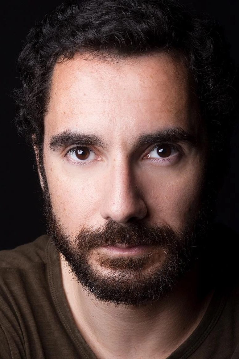 Manuel Moreira backdrop