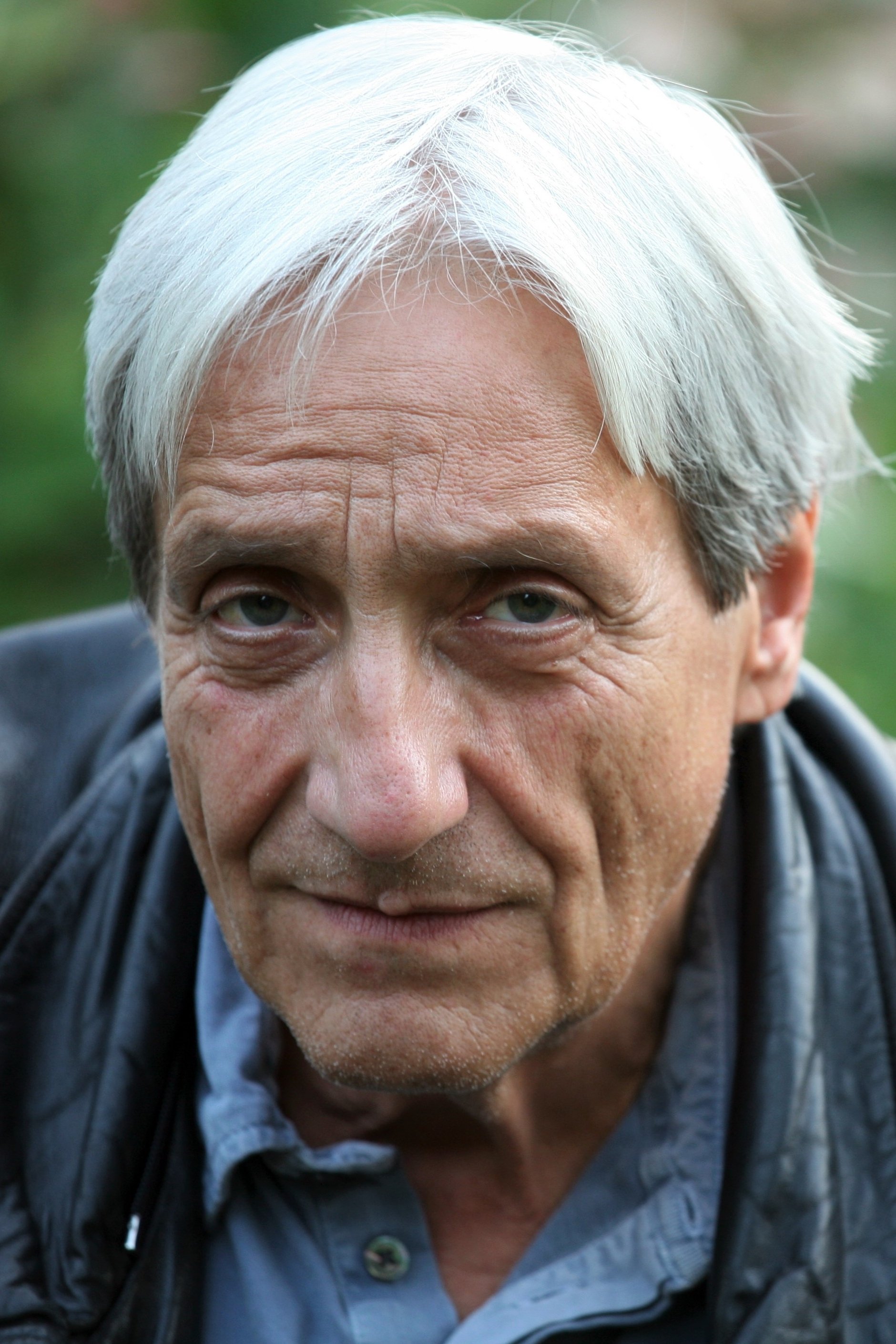 Claude d'Anna backdrop