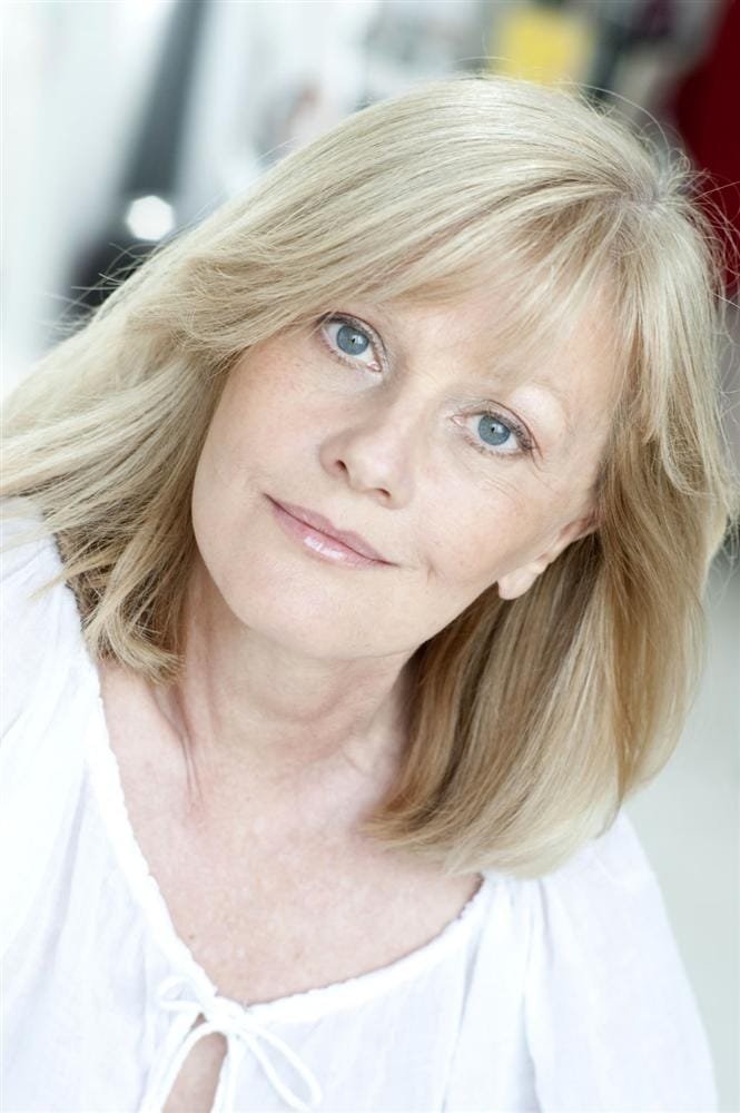 Elisa Servier backdrop