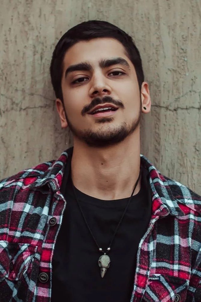 Rhener Freitas backdrop