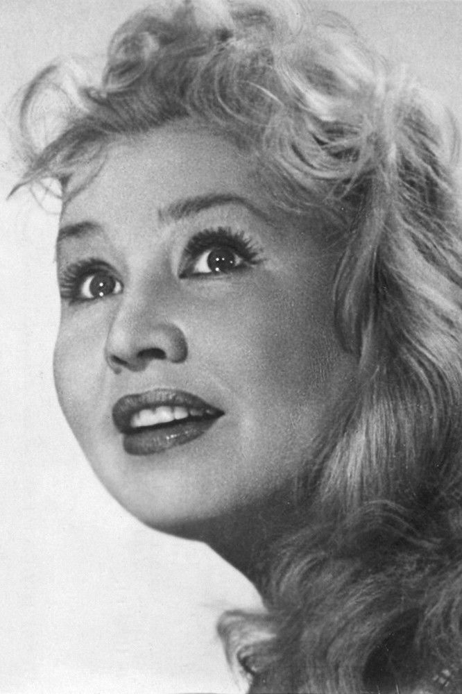 Ekaterina Savinova backdrop