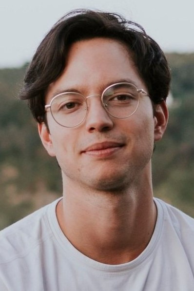 Andrés I. Estrada backdrop