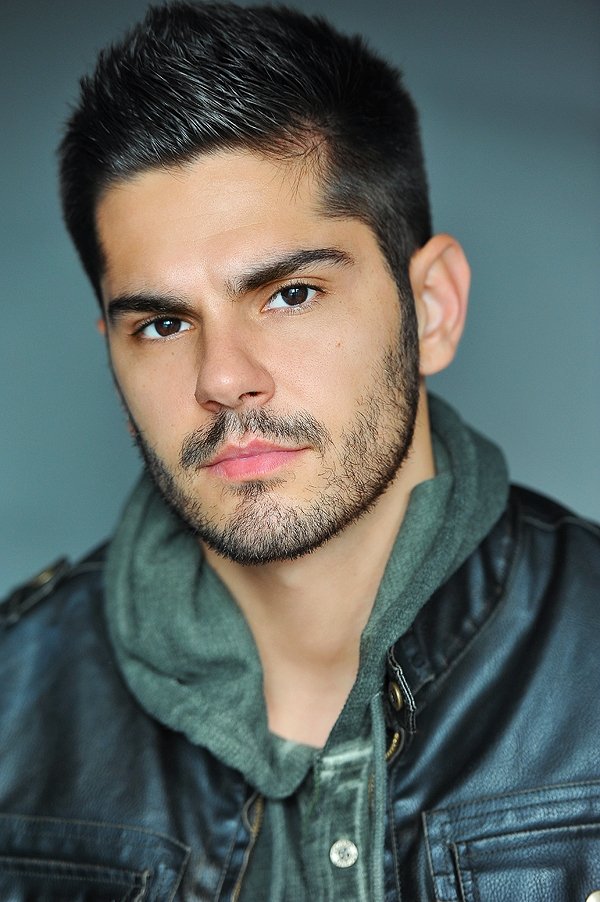 Gabriel Sousa backdrop