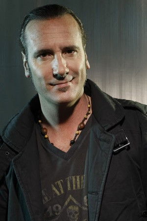 Manuel Wirzt backdrop