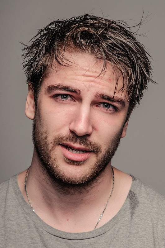 Michail Pshenichniy backdrop