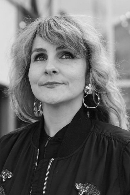 Dora Nedeczky backdrop