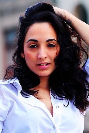 Karine Ordônio backdrop