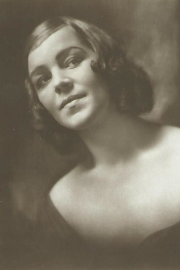 Martha Orlanda backdrop