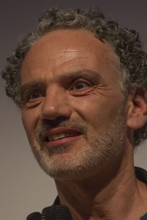 Danijel Kucinski backdrop