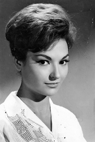 Licia Calderón backdrop