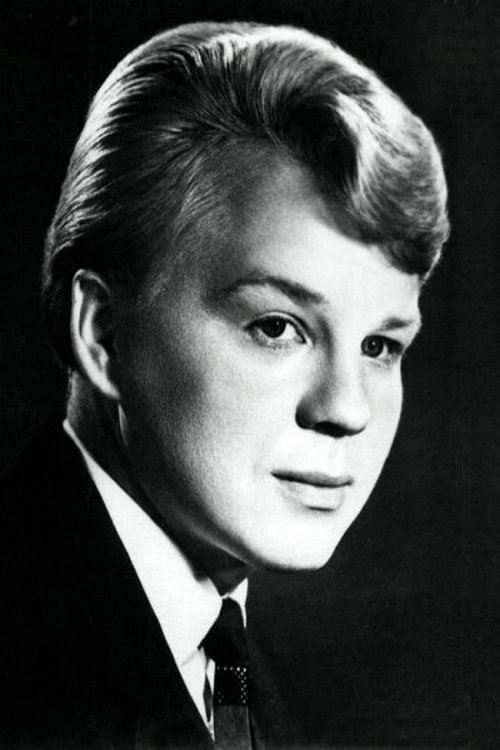 Igor Pushkaryov backdrop