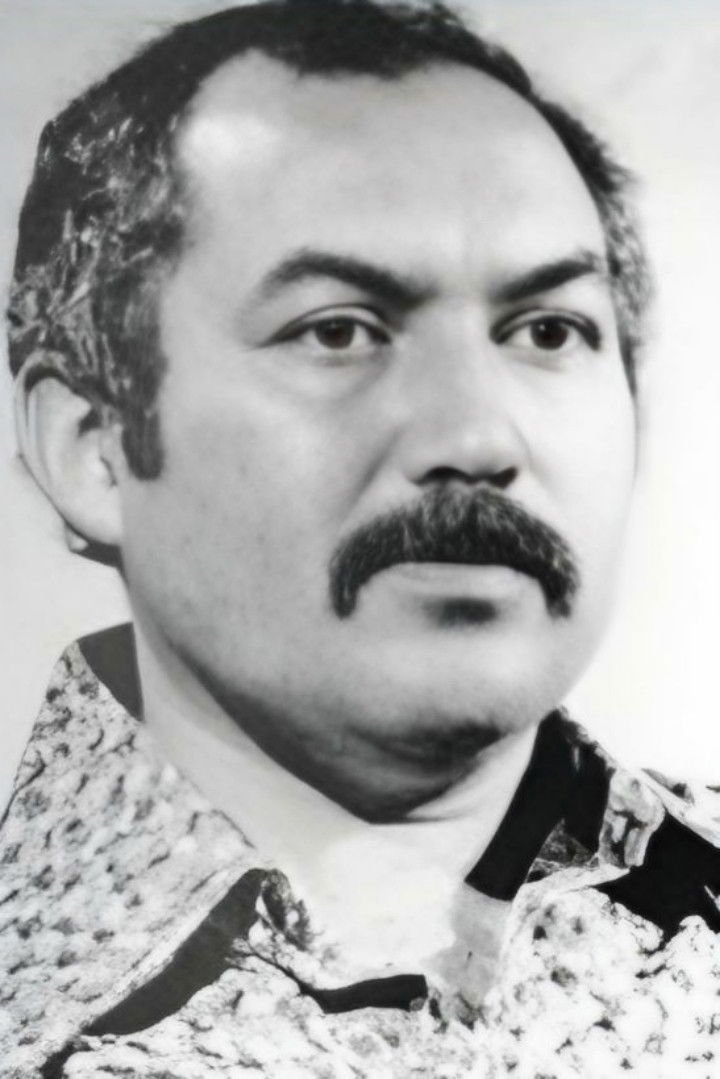 Damir Salimov backdrop