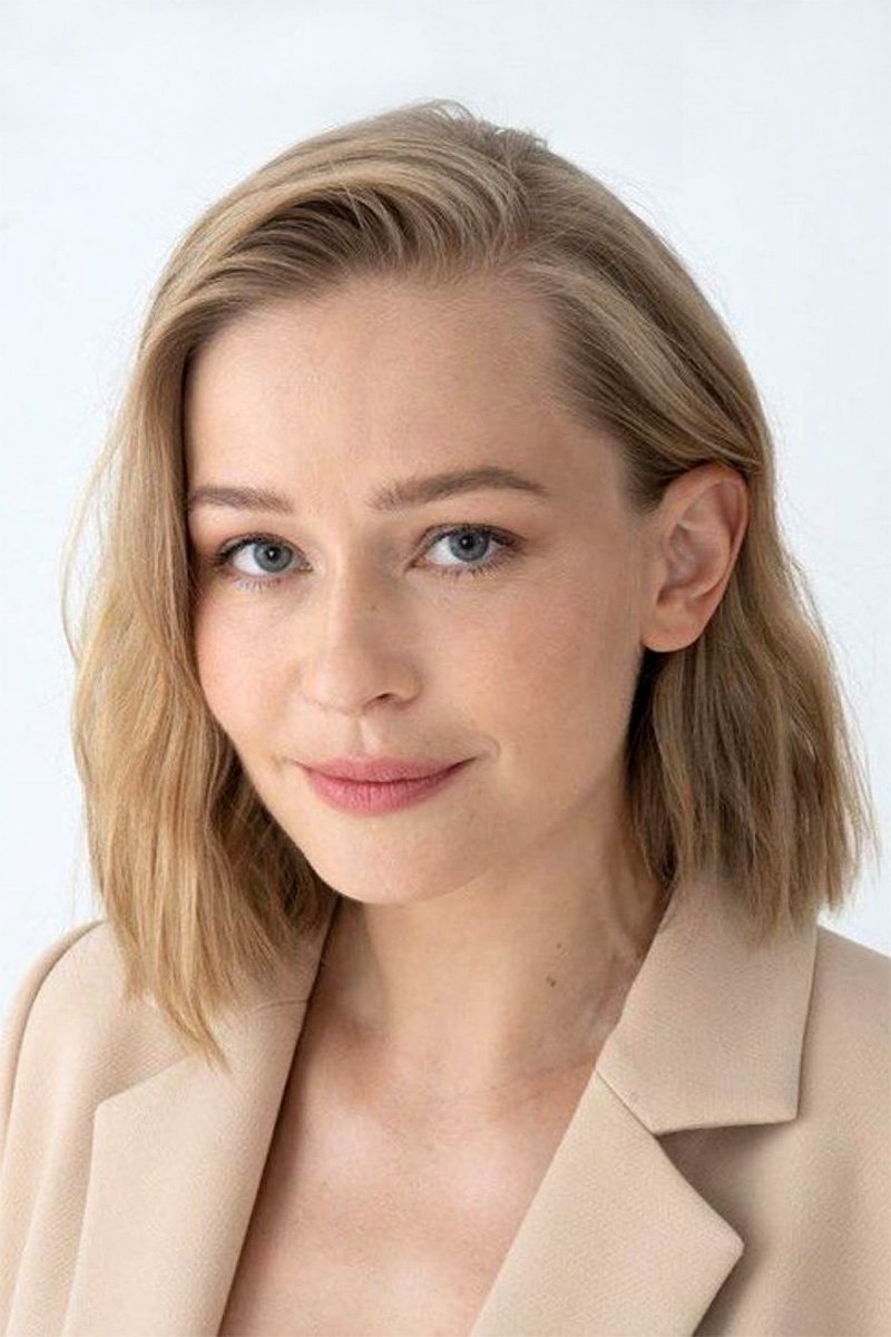 Julia Peresild → Xhulia Peresild backdrop