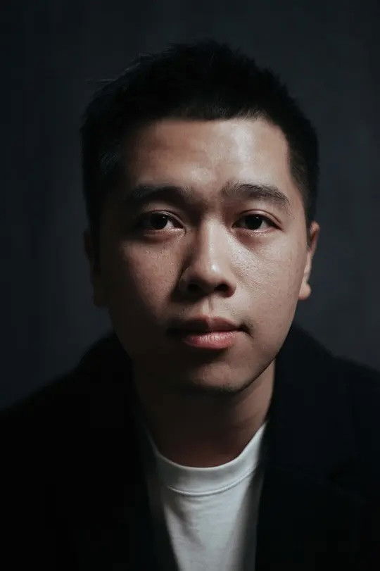 Yuchao Feng backdrop