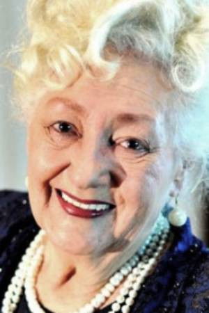 Yayra Abdullaeva backdrop