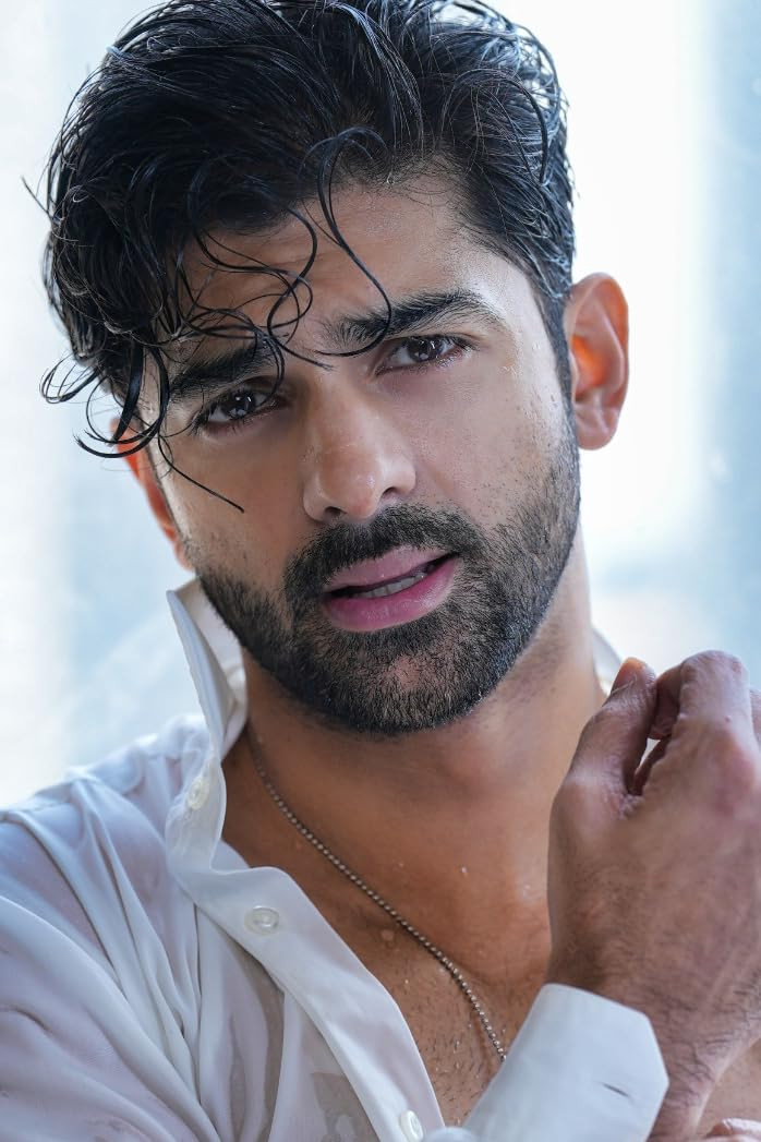 Taha Shah Badussha backdrop