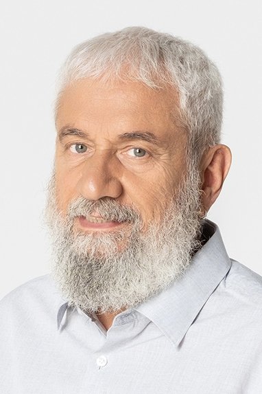 Kostas Baras backdrop