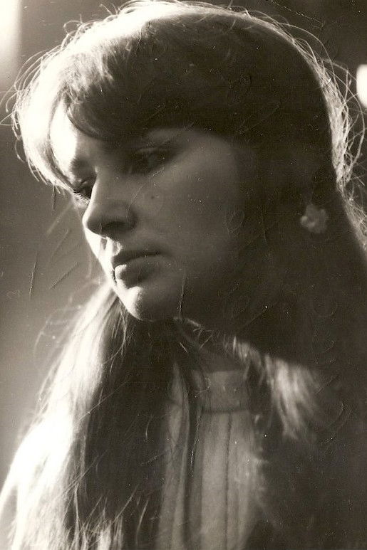 Carmen Enea backdrop